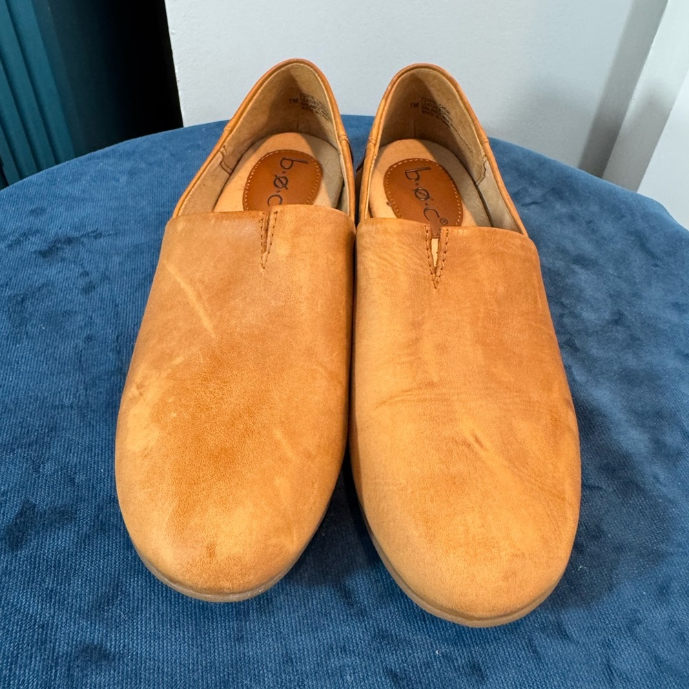 boc Women's Suree Leather slip on Loafers in a tan/cognac - Picture 2 of 8